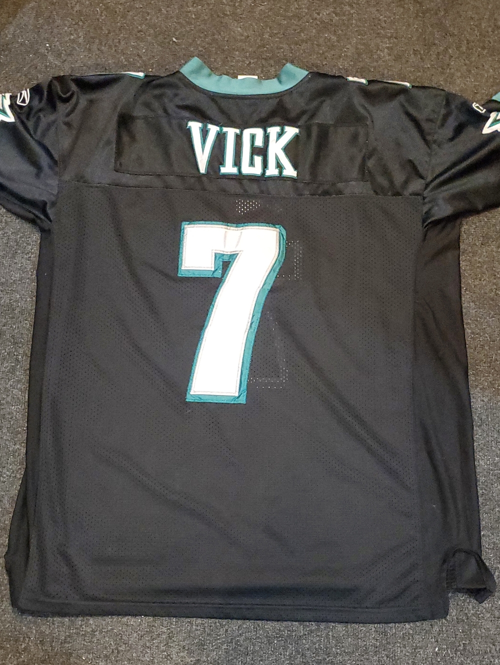 NFL Authentic Reebok Philadelphia Eagles Michael Vick Jersey...🏈🦅